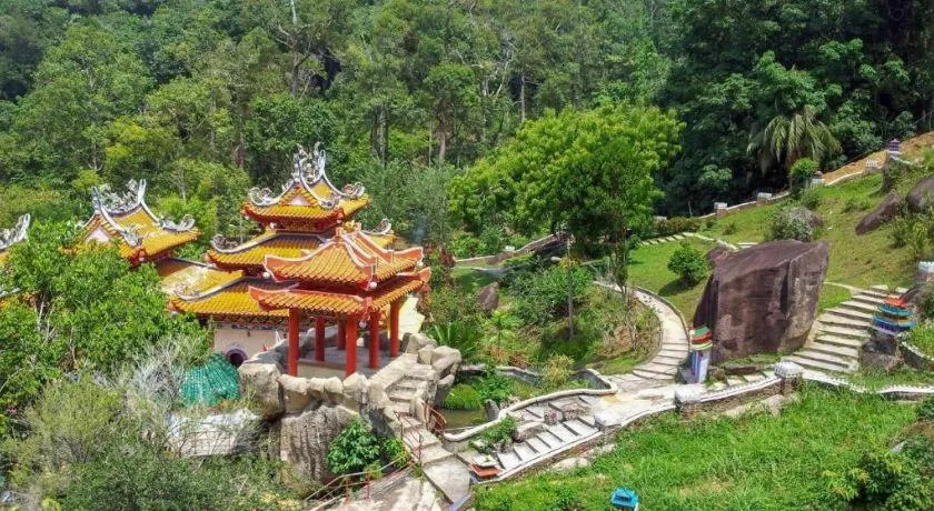 Capital O 89876 Safari Hotel