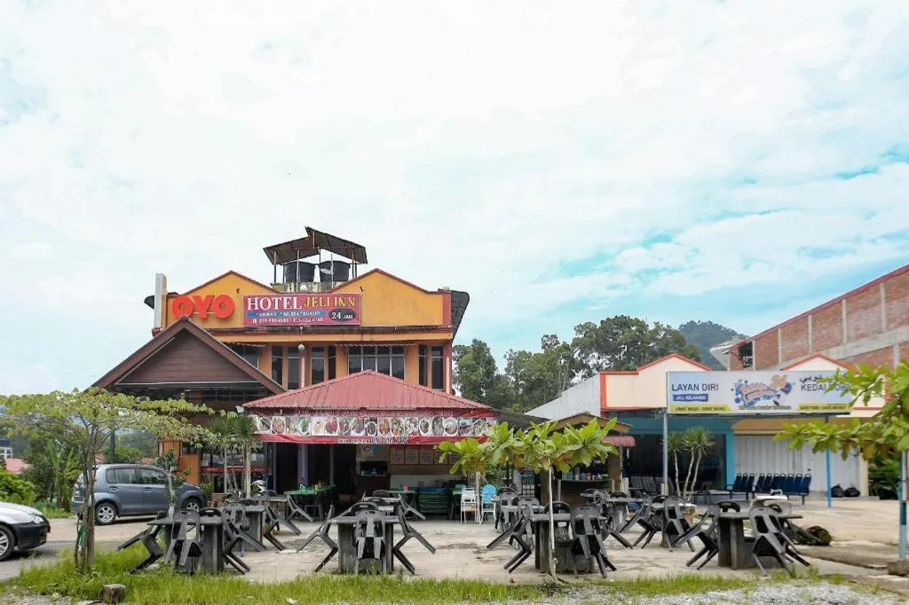 OYO 89892 Hotel Jeli Inn