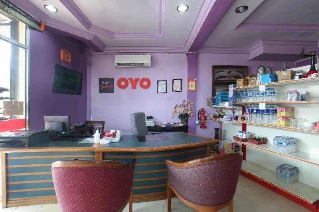 OYO 89892 Hotel Jeli Inn