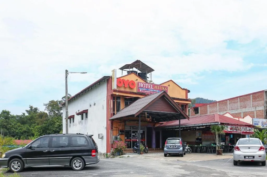 OYO 89892 Hotel Jeli Inn