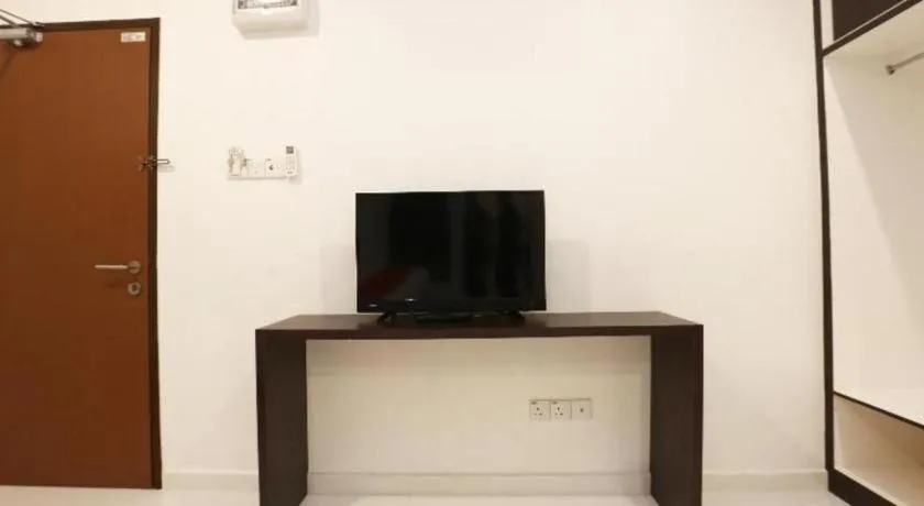 OYO 89888 DZ Residence Guest House