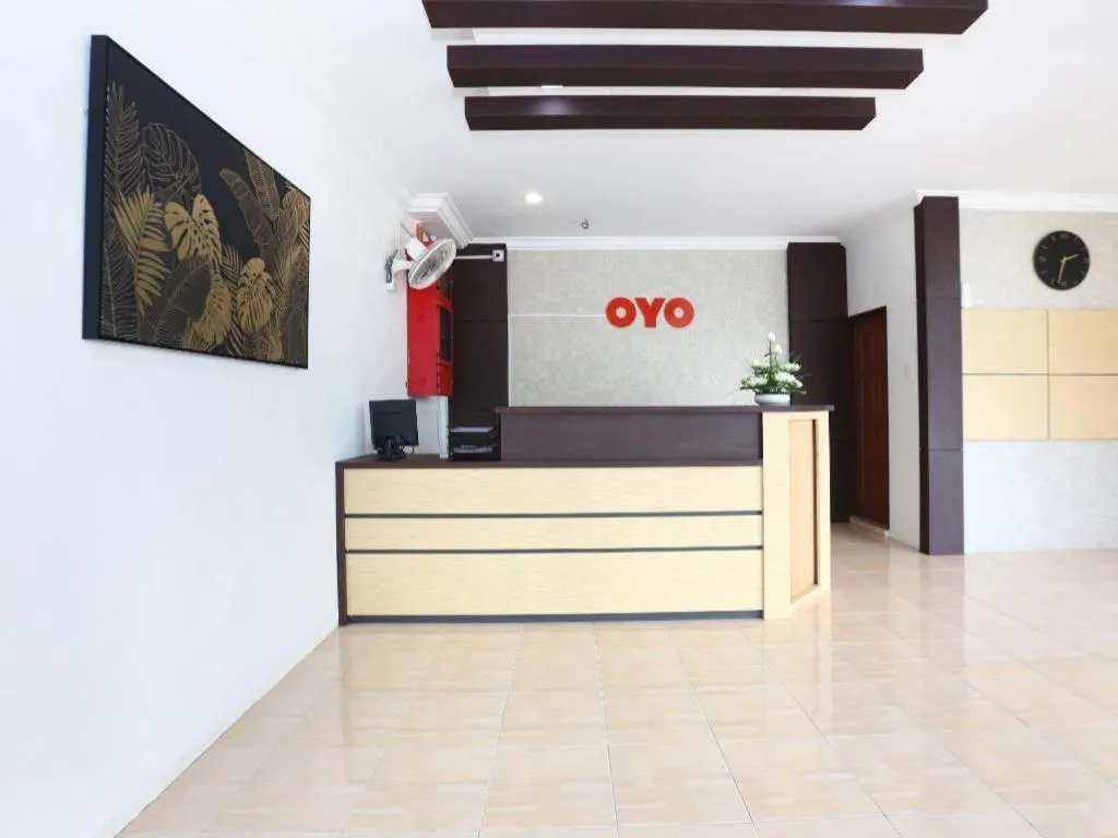 OYO 89888 DZ Residence Guest House