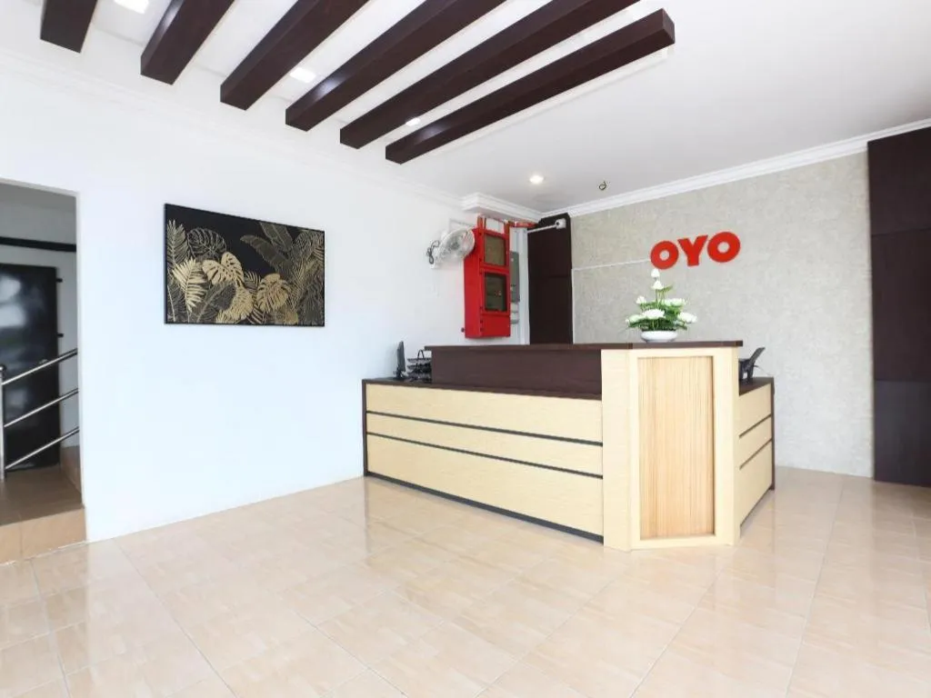 OYO 89888 DZ Residence Guest House