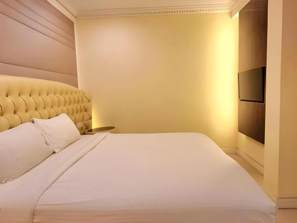 Bed in Ritzton Hotel