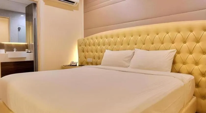 Bed in Ritzton Hotel