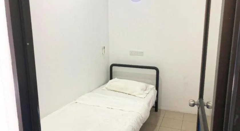 Bed in SPOT ON 90077 Cherry's Lodge