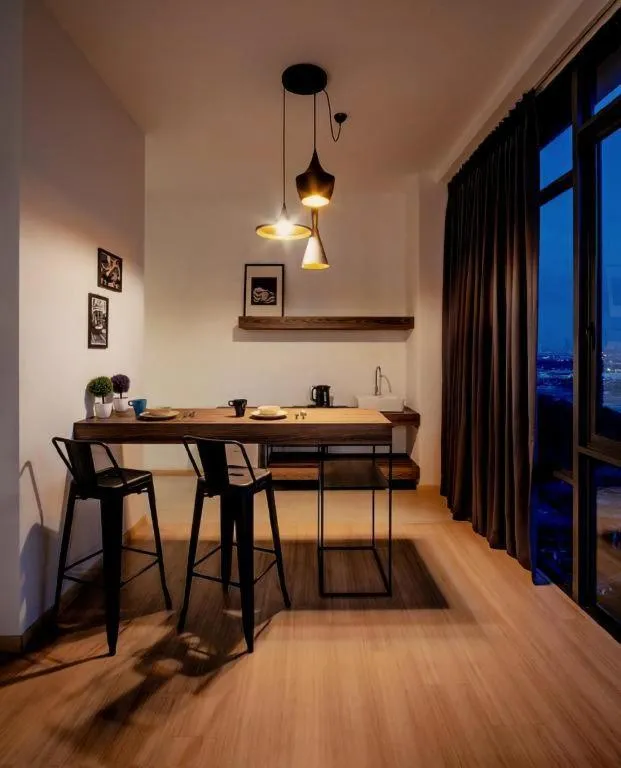 Cube 8teens Boutique Suite by Nest Home