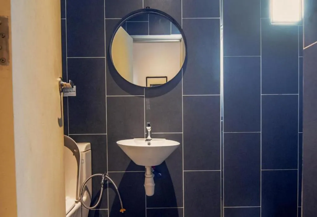 Cube 8teens Boutique Suite by Nest Home