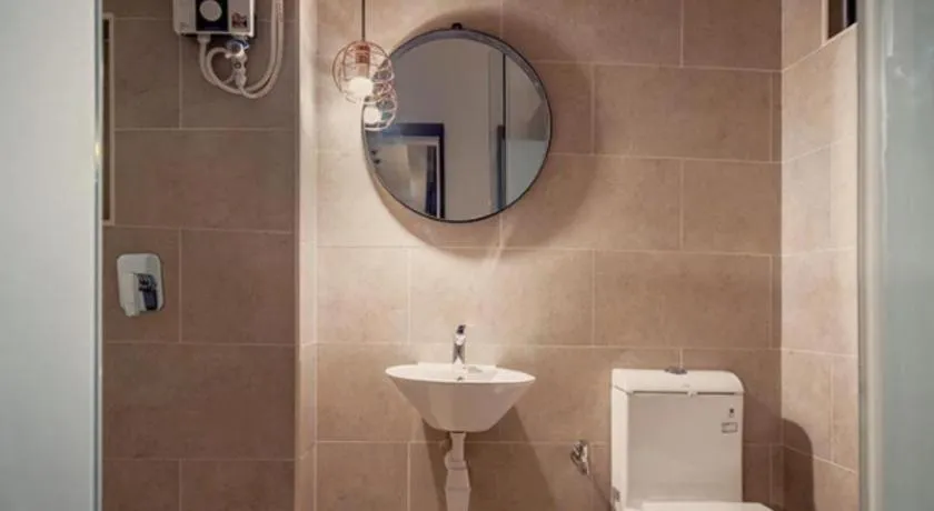 Cube 8teens Boutique Suite by Nest Home