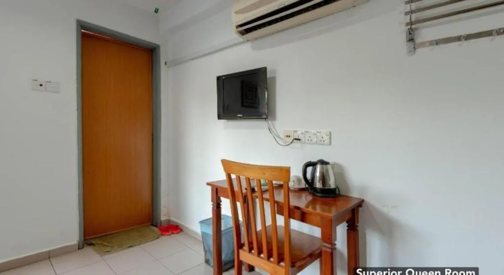 OYO 89874 Gs Golden Star Hotel