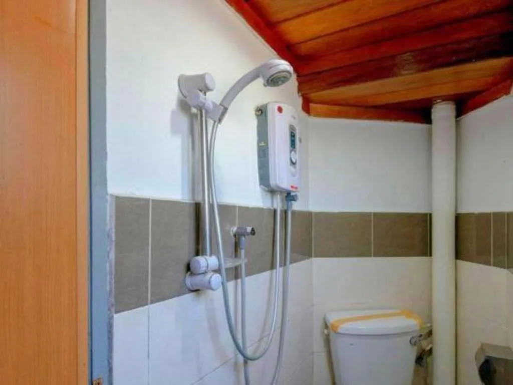 OYO 89874 Gs Golden Star Hotel