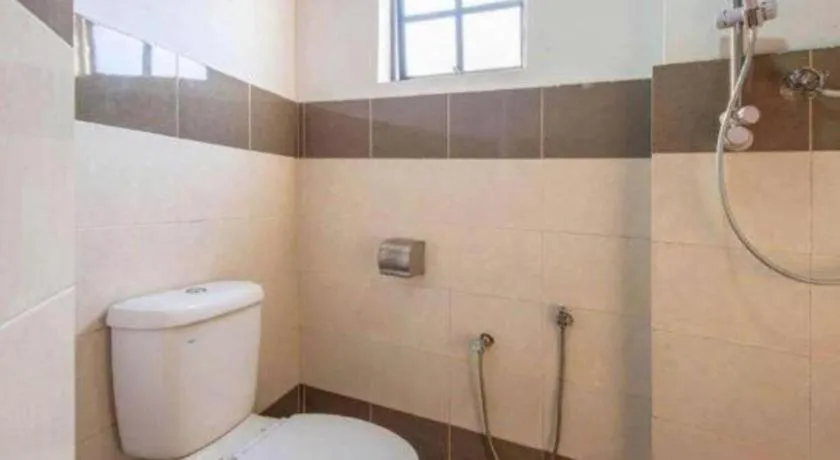 OYO 89874 Gs Golden Star Hotel