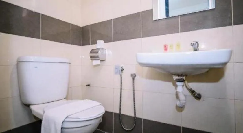 OYO 89874 Gs Golden Star Hotel