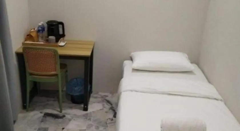 Bed in OYO 89874 Gs Golden Star Hotel