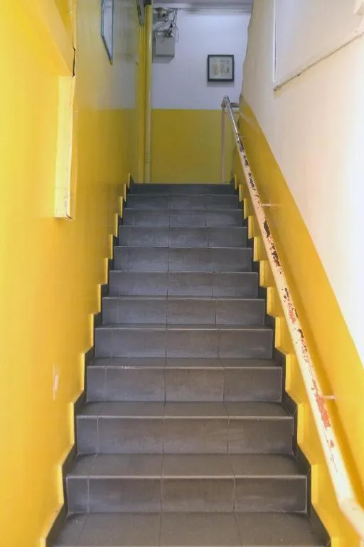 OYO 89874 Gs Golden Star Hotel