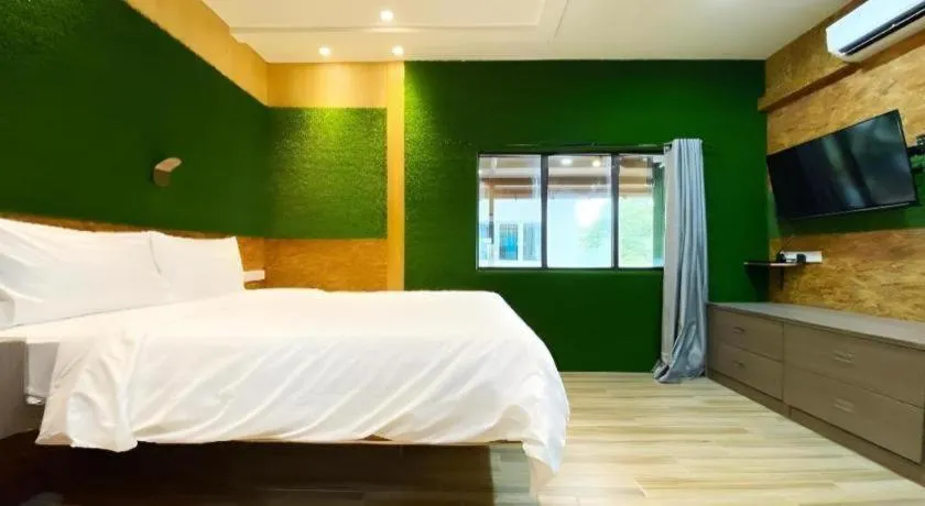 Bed in OYO 90262 Kota Kinabalu Homestay, Villa & Suite Boutique