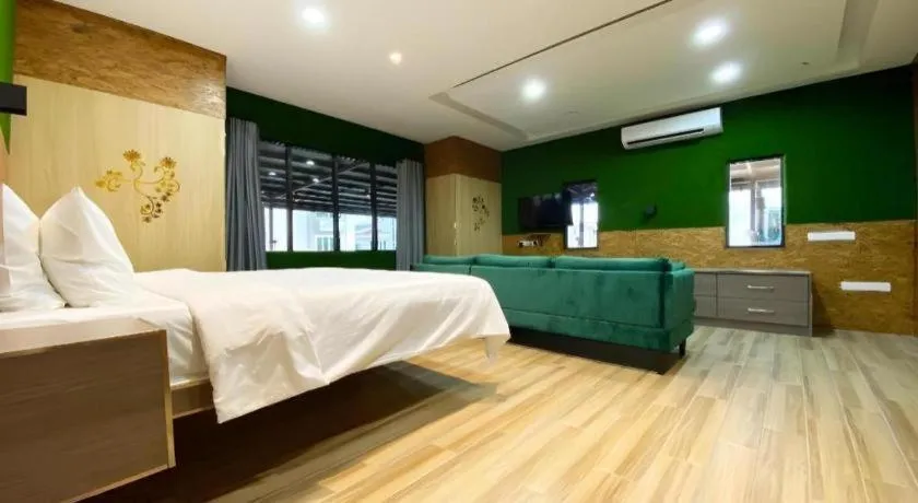 Bed in OYO 90262 Kota Kinabalu Homestay, Villa & Suite Boutique