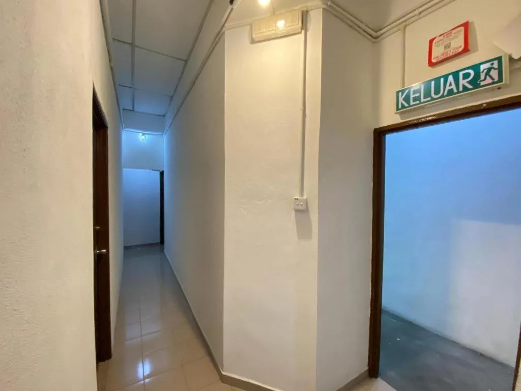 SPOT ON 90293 SK Budget Hotel