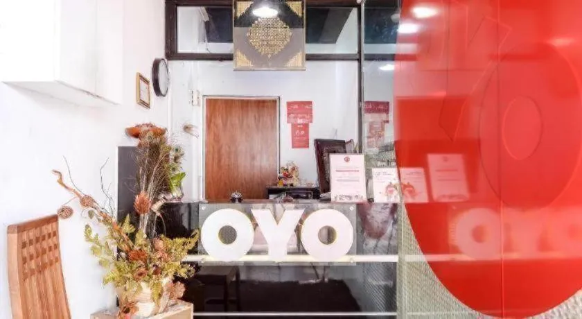 OYO 90429 Hotel Narasindo