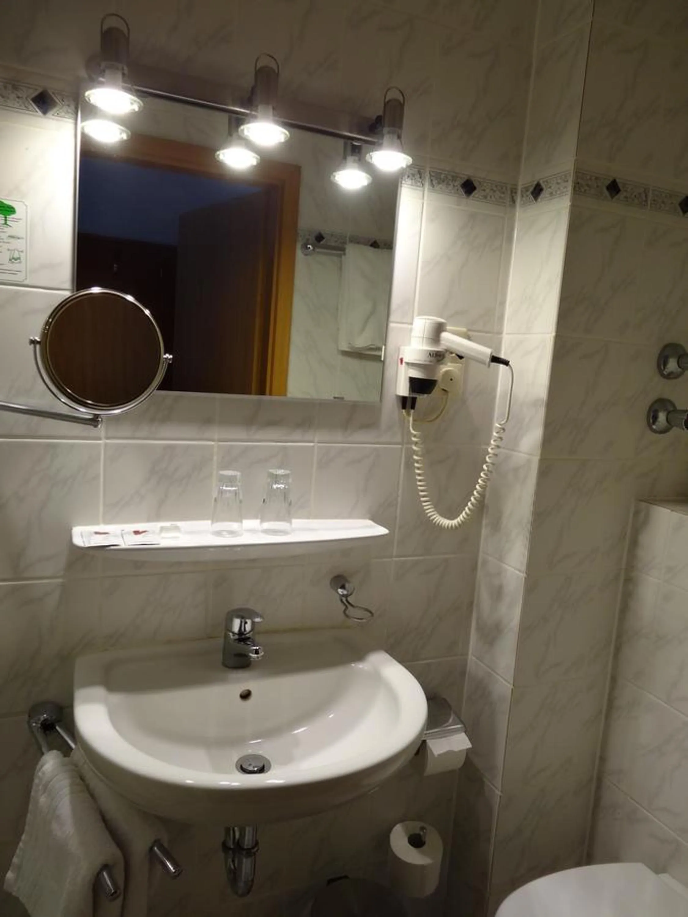 Bathroom in Zentral Hotel Poststuben