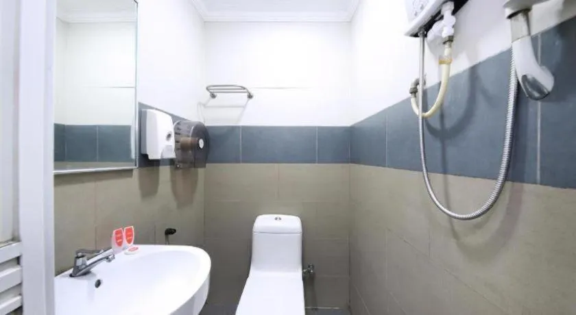 OYO 90623 Thank Q Inn 3