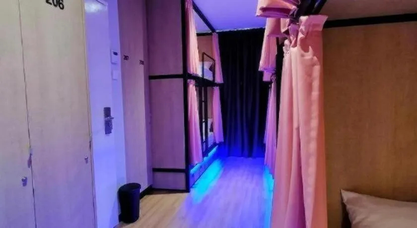 Bed in Laman Green Hotel @ Seksyen 7