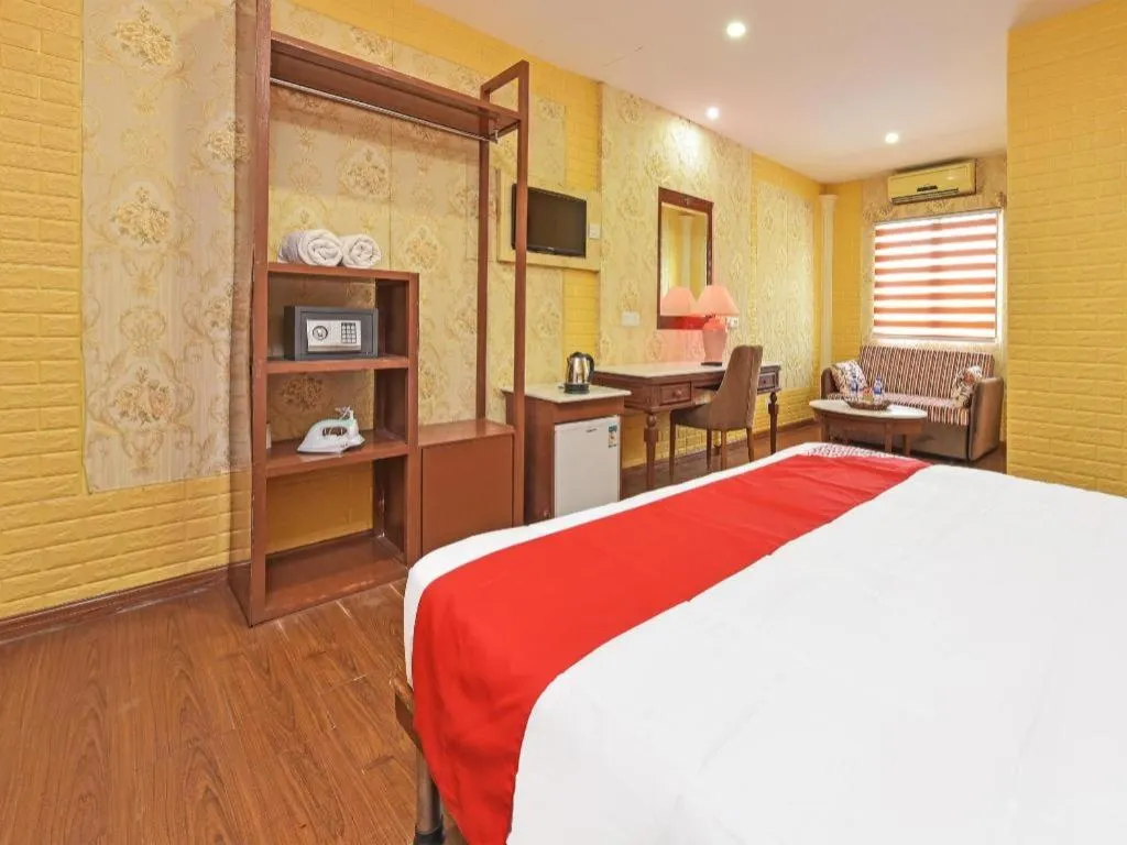 Bed in Capital O 90661 Luxor Empire Hotel