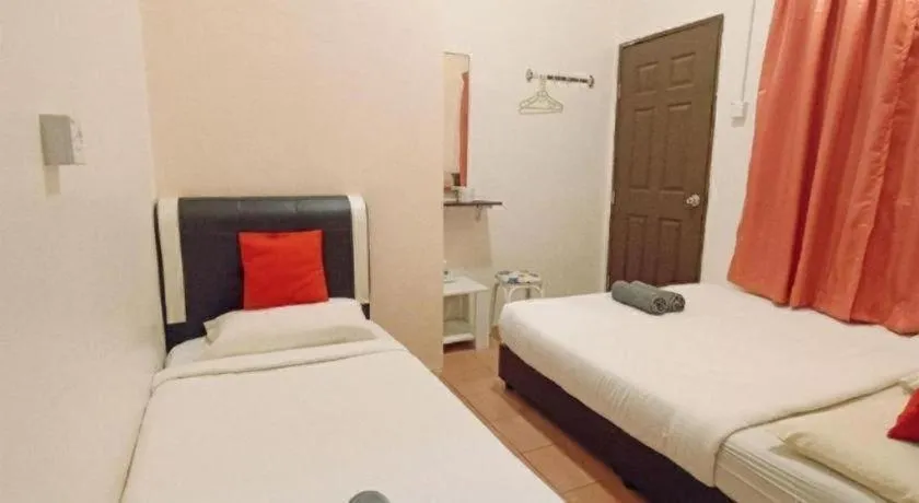 Bed in The Hotel Tudor Inn