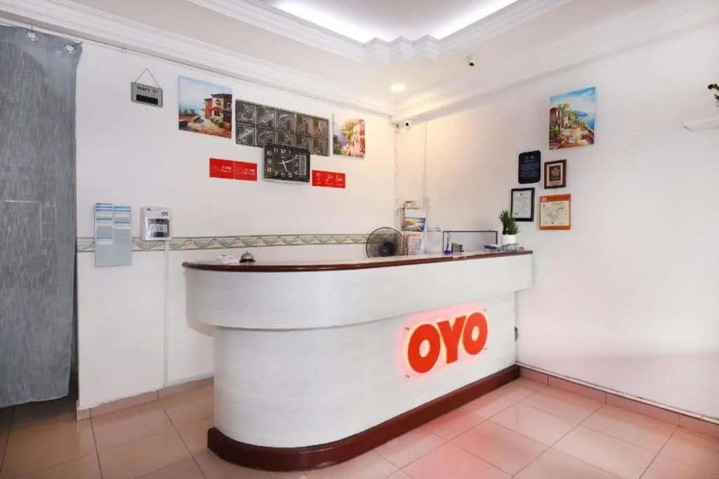 OYO 90893 Hotel 68 Kampung Lapan