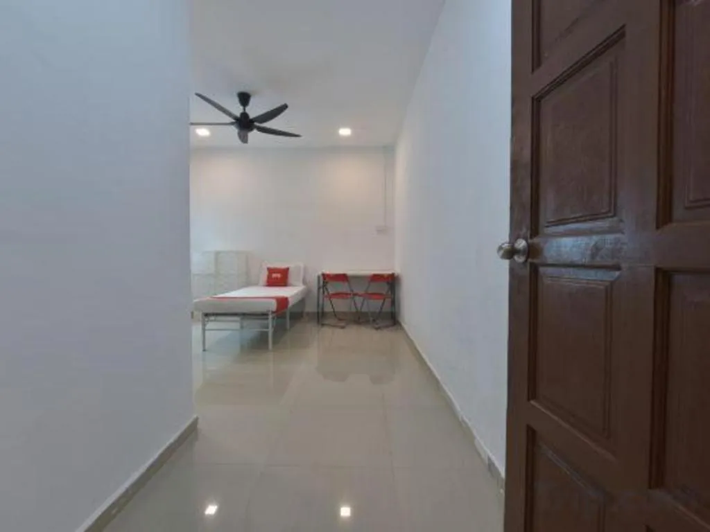 OYO 90889 Narasindo Cottage