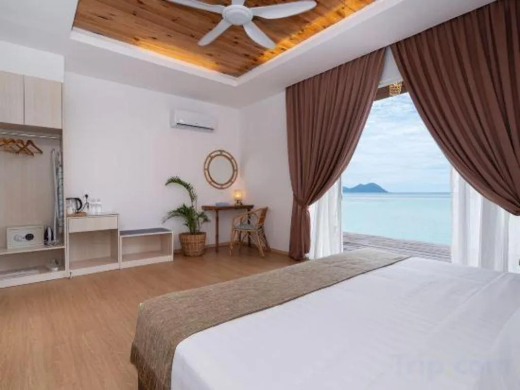 Bed in Sand Bay Resort Semporna