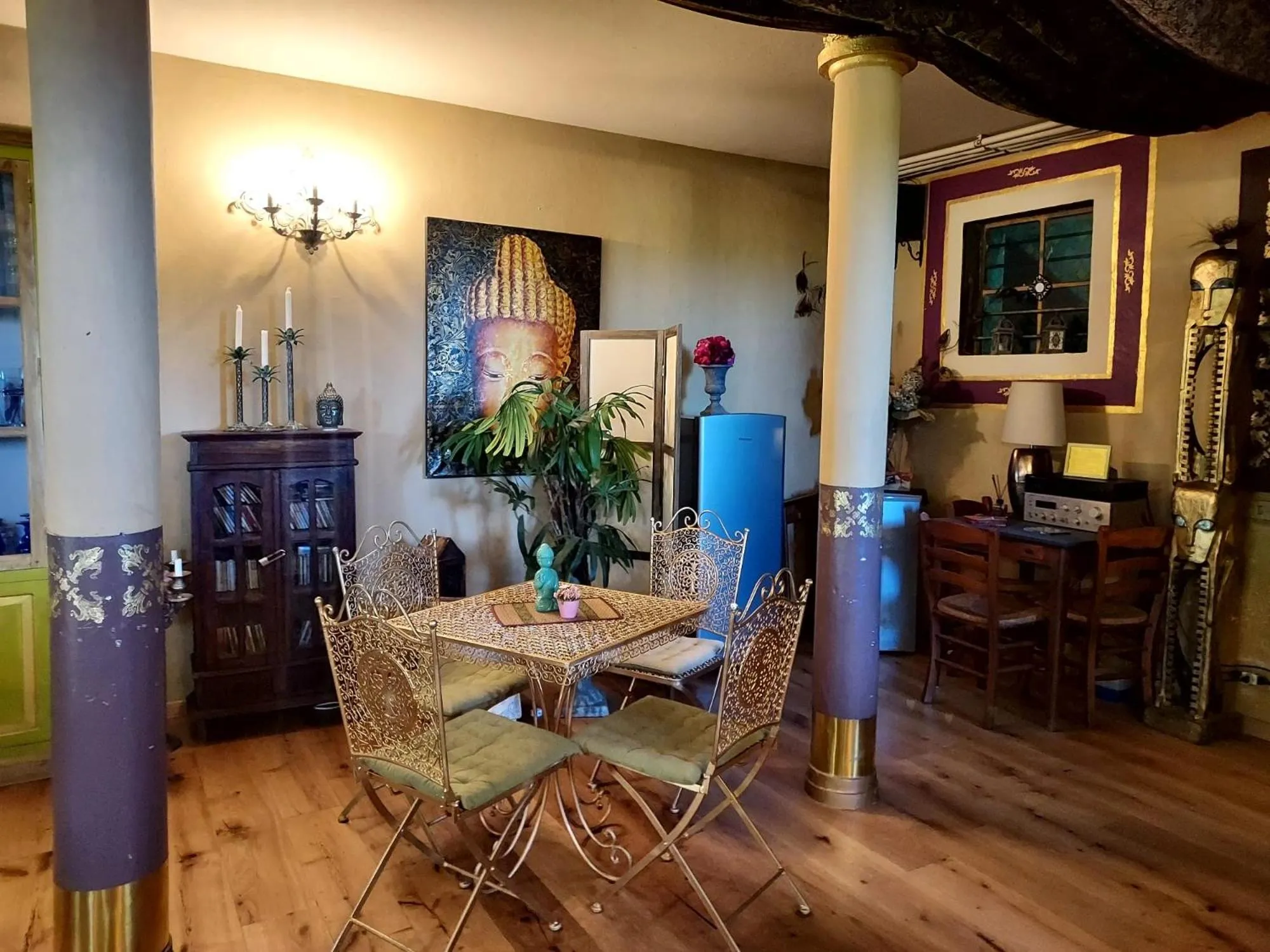 Seating area in B&B Abracadabra