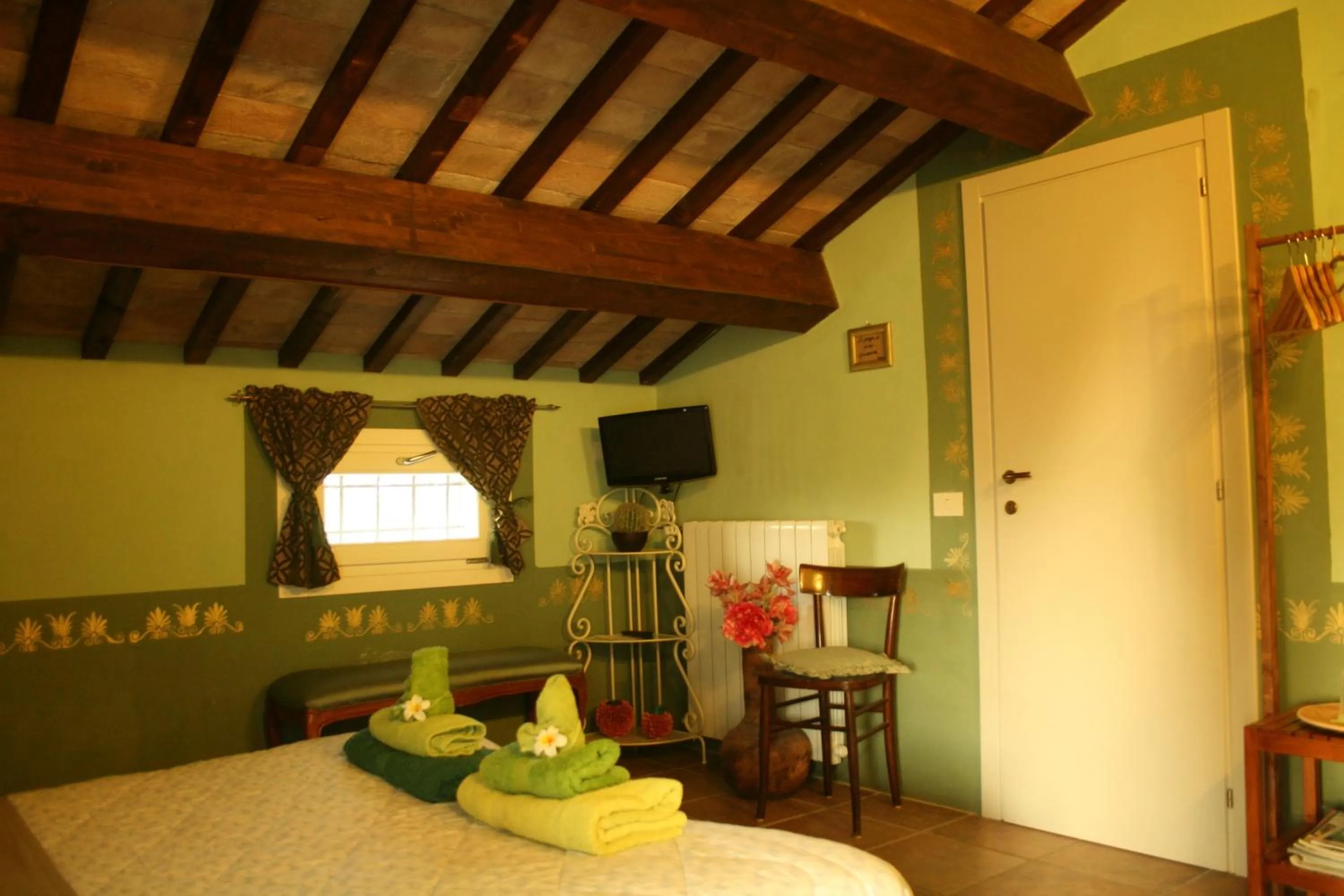 Photo of the whole room, Bed in B&B Abracadabra