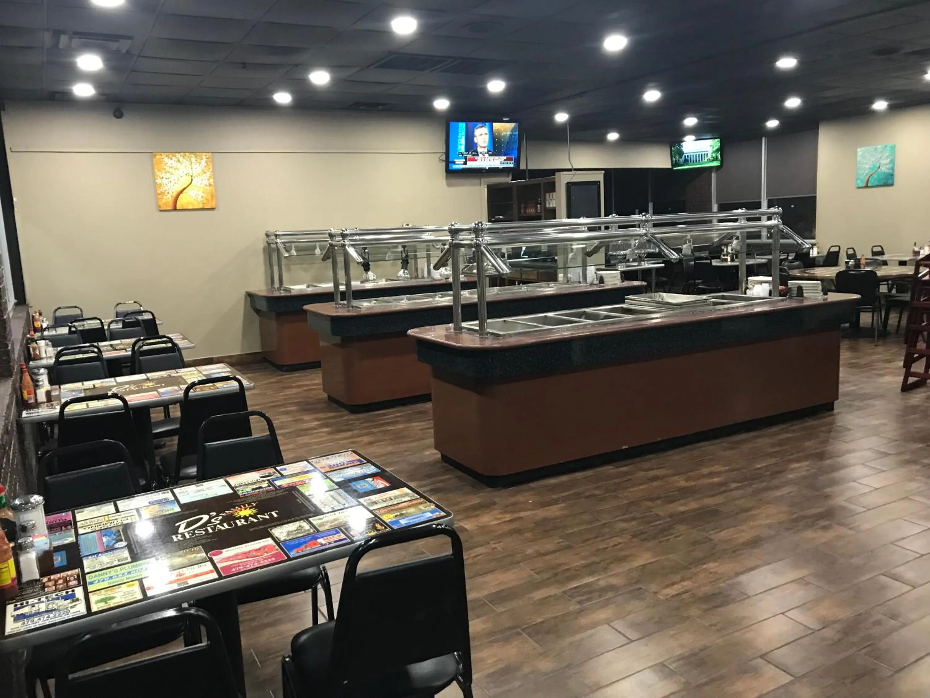 Restaurant/places to eat in Motel 6-Van Buren, AR I- 40