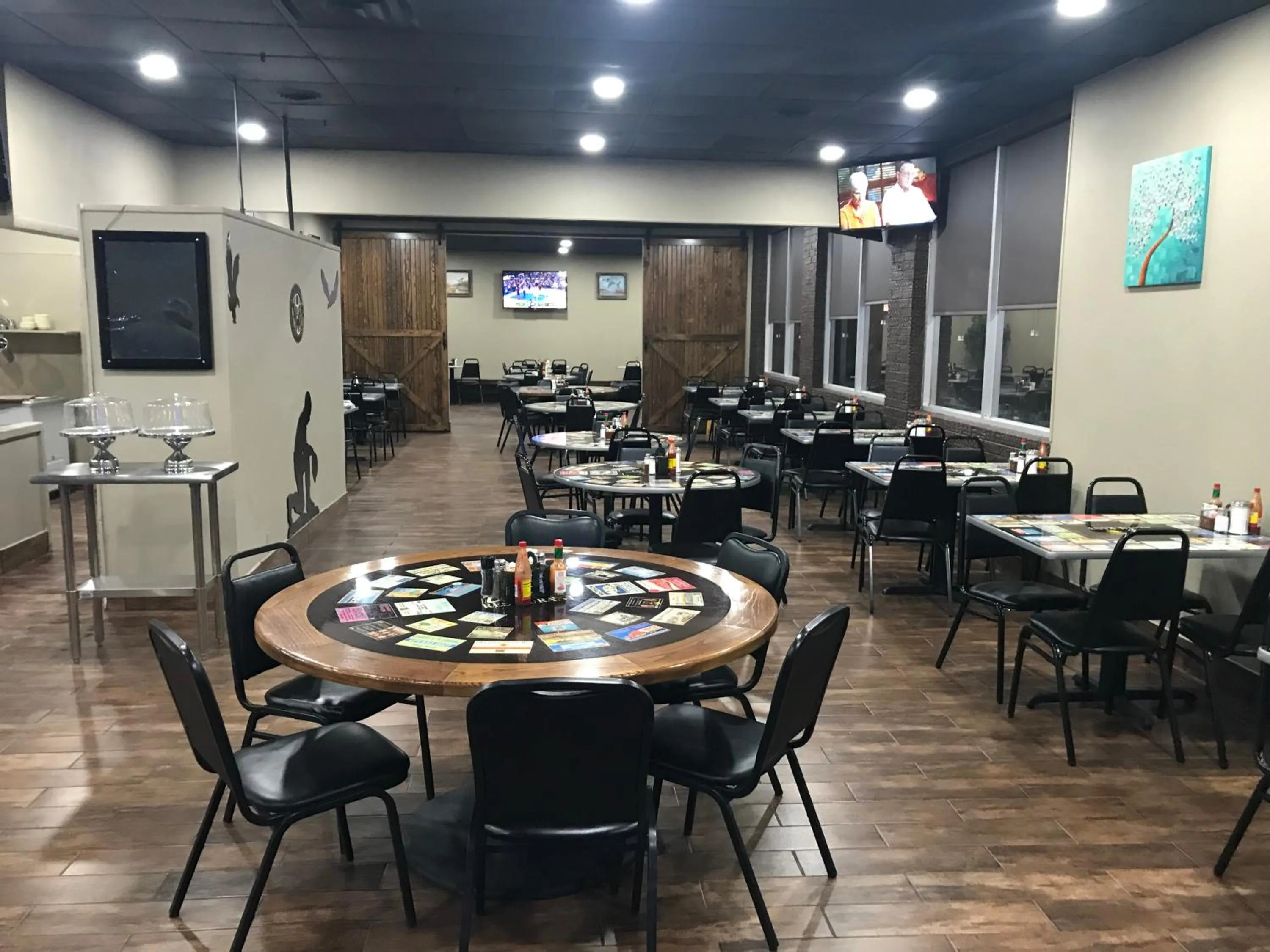 Restaurant/places to eat in Motel 6-Van Buren, AR I- 40