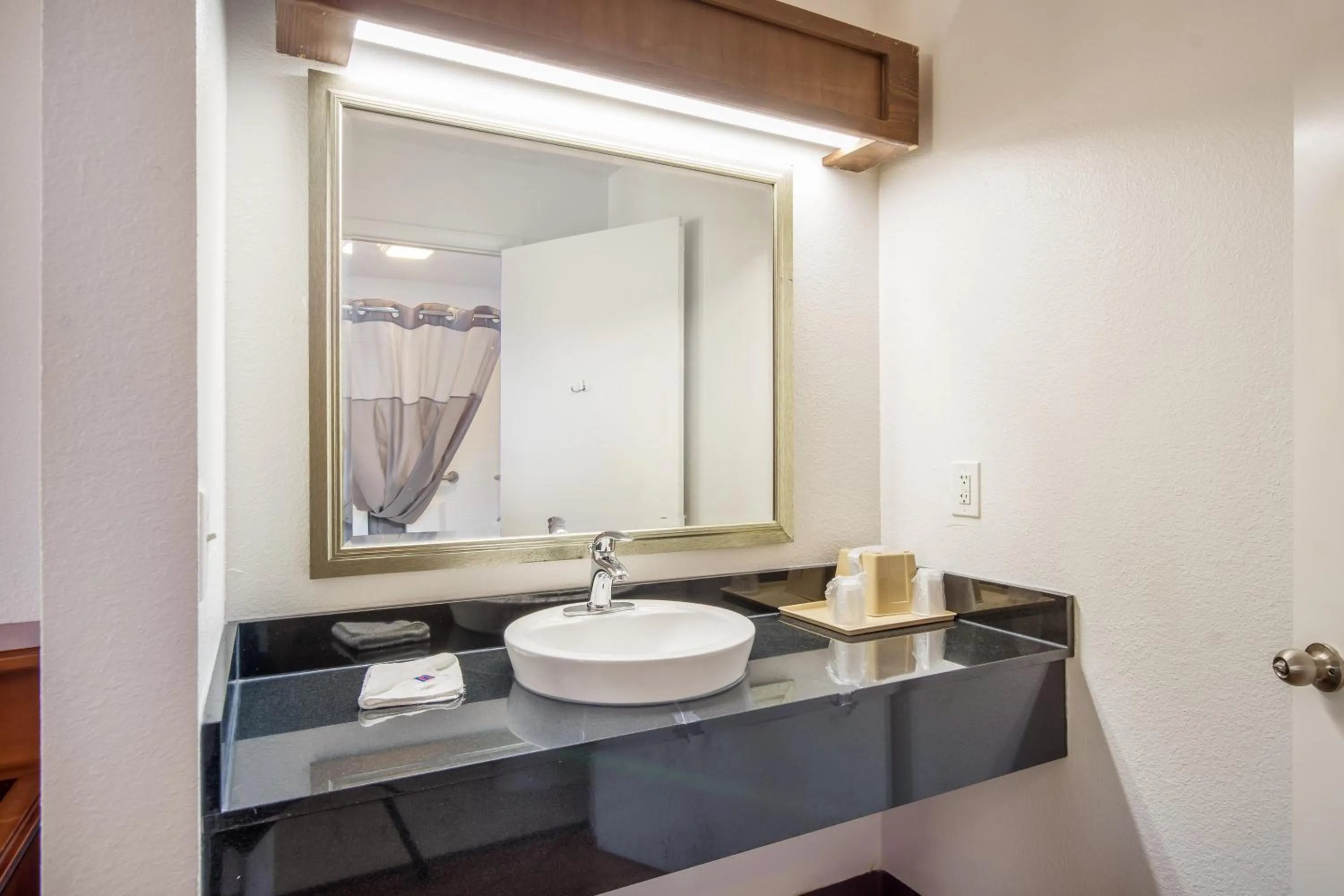 Bathroom in Motel 6-Van Buren, AR I- 40