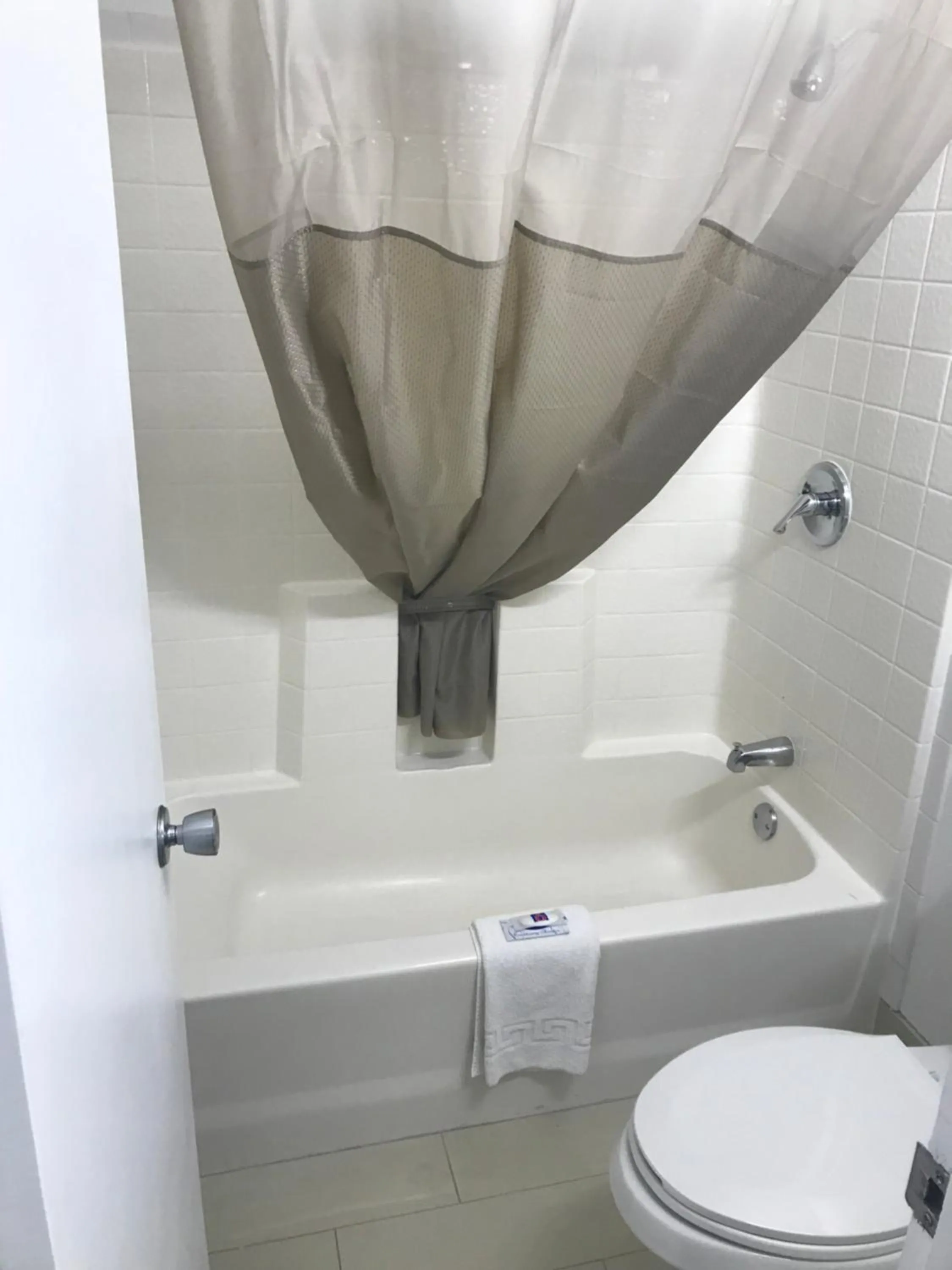 Bathroom in Motel 6-Van Buren, AR I- 40