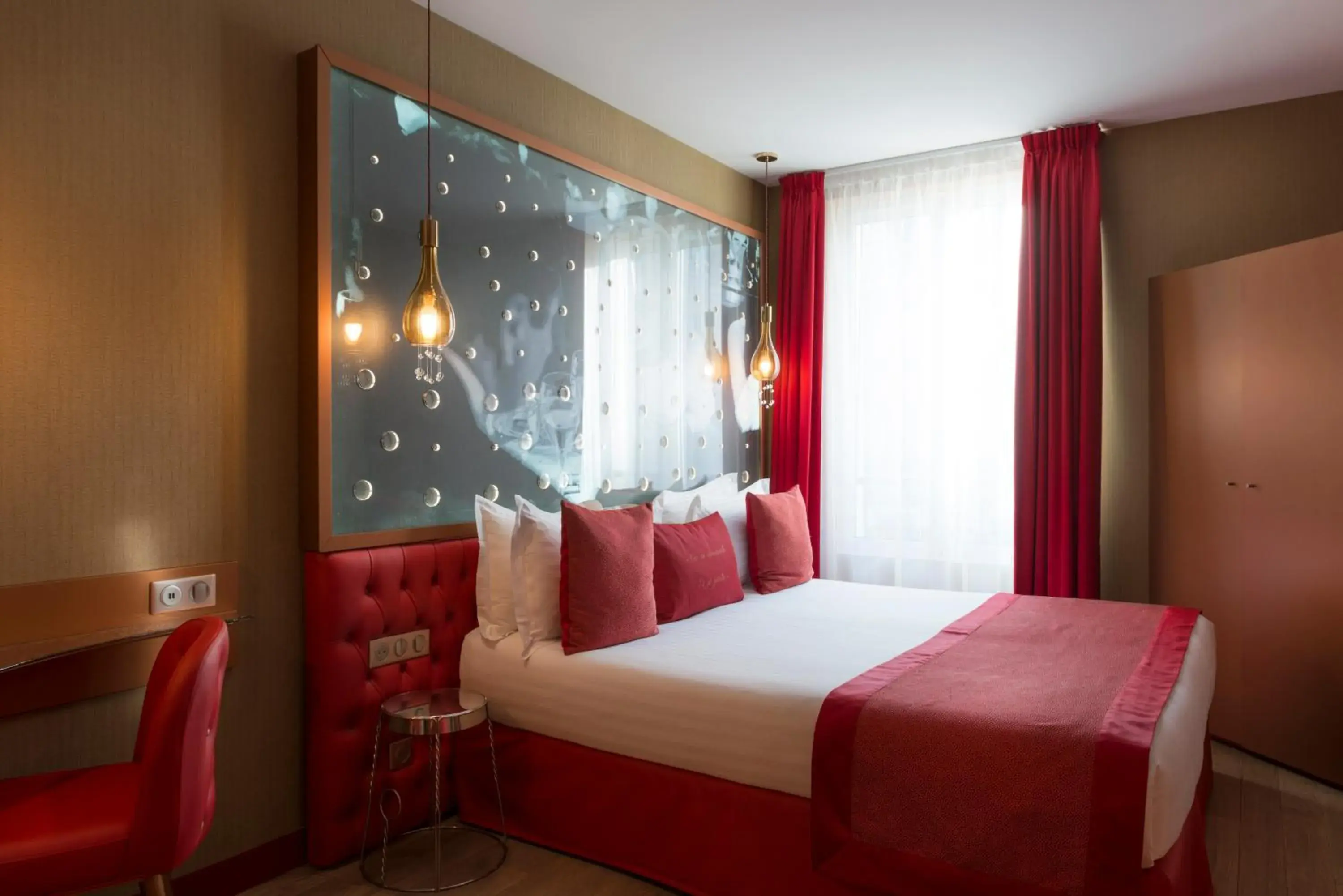 Deluxe Room in Hotel Les Bulles De Paris Deluxe Room in Hotel Les Bulles De Paris