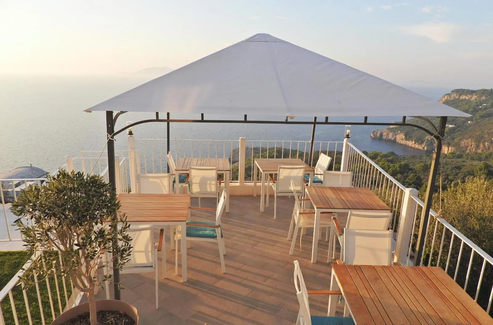 Property building in B&B Il Paradiso di Capri