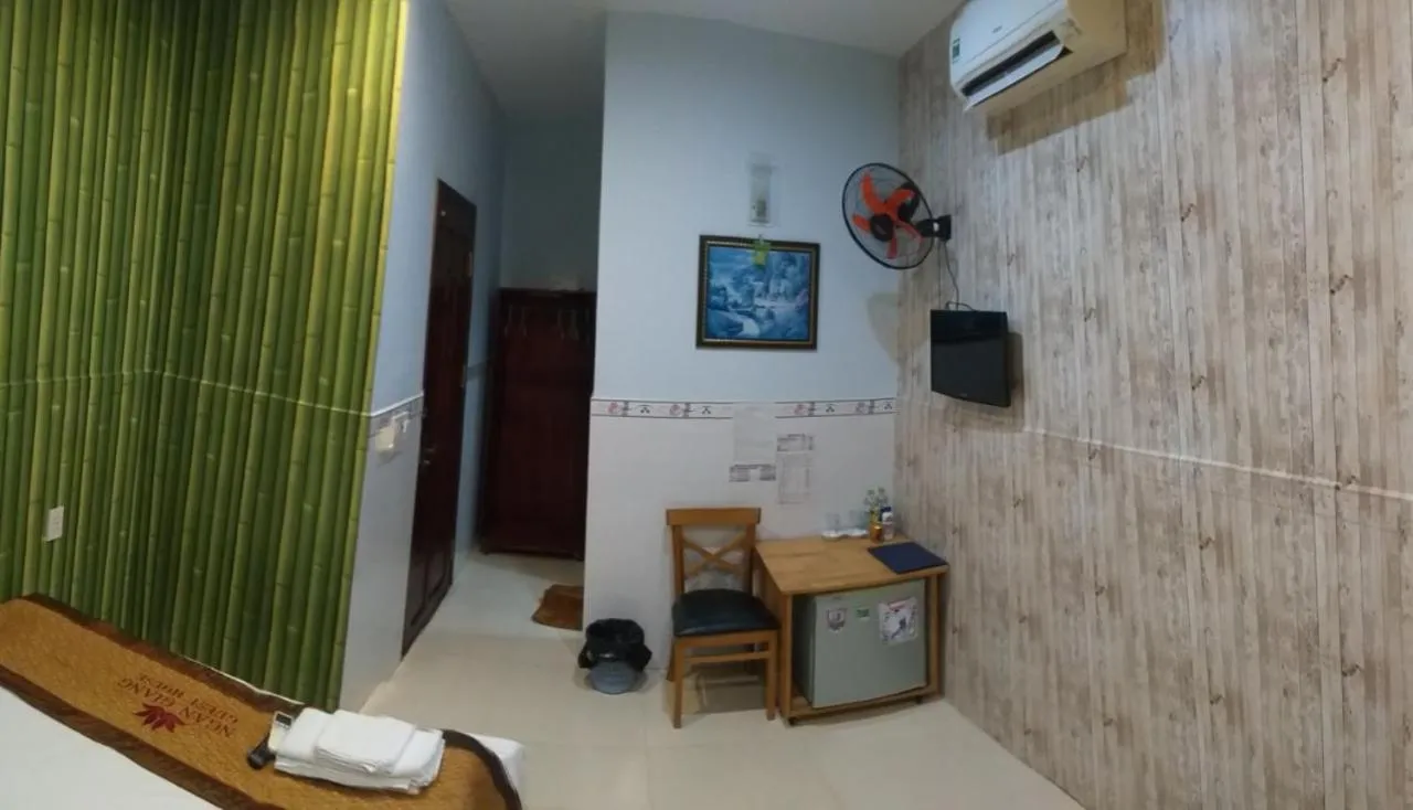 Ngan Giang Guesthouse