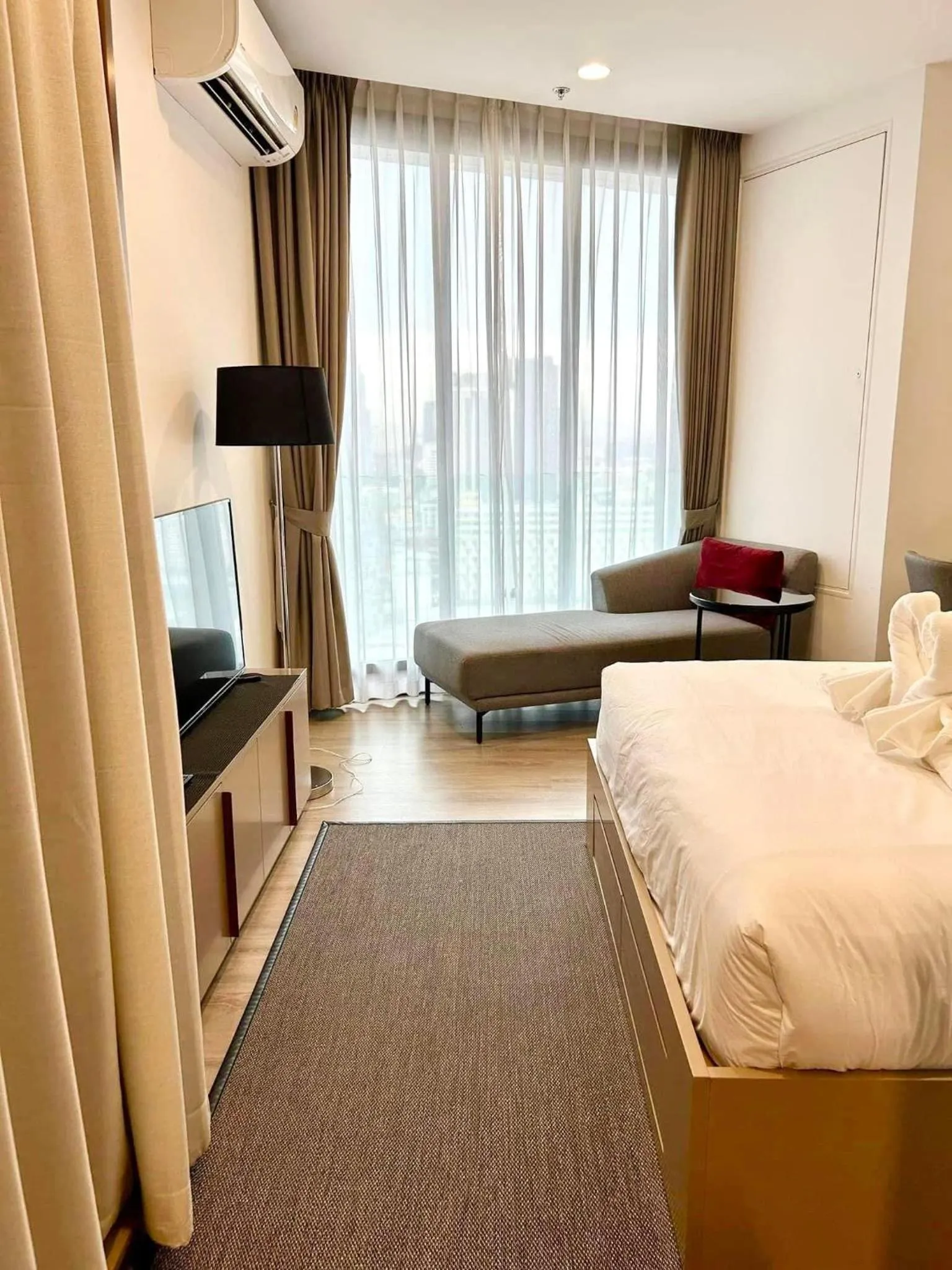 One-Bedroom Apartment in The Edge Central Pattaya