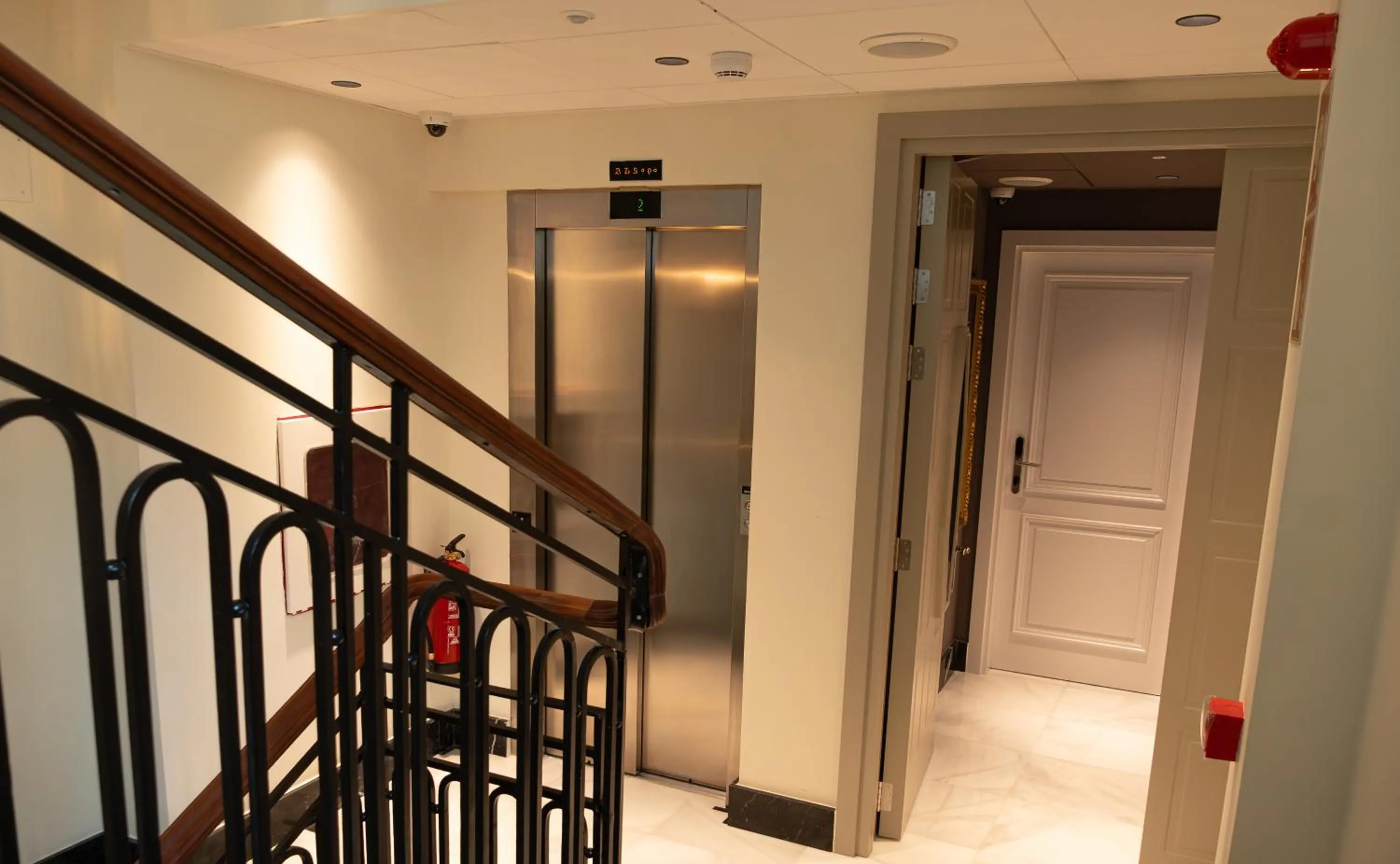 elevator in L&H Callao Selection Adults Only