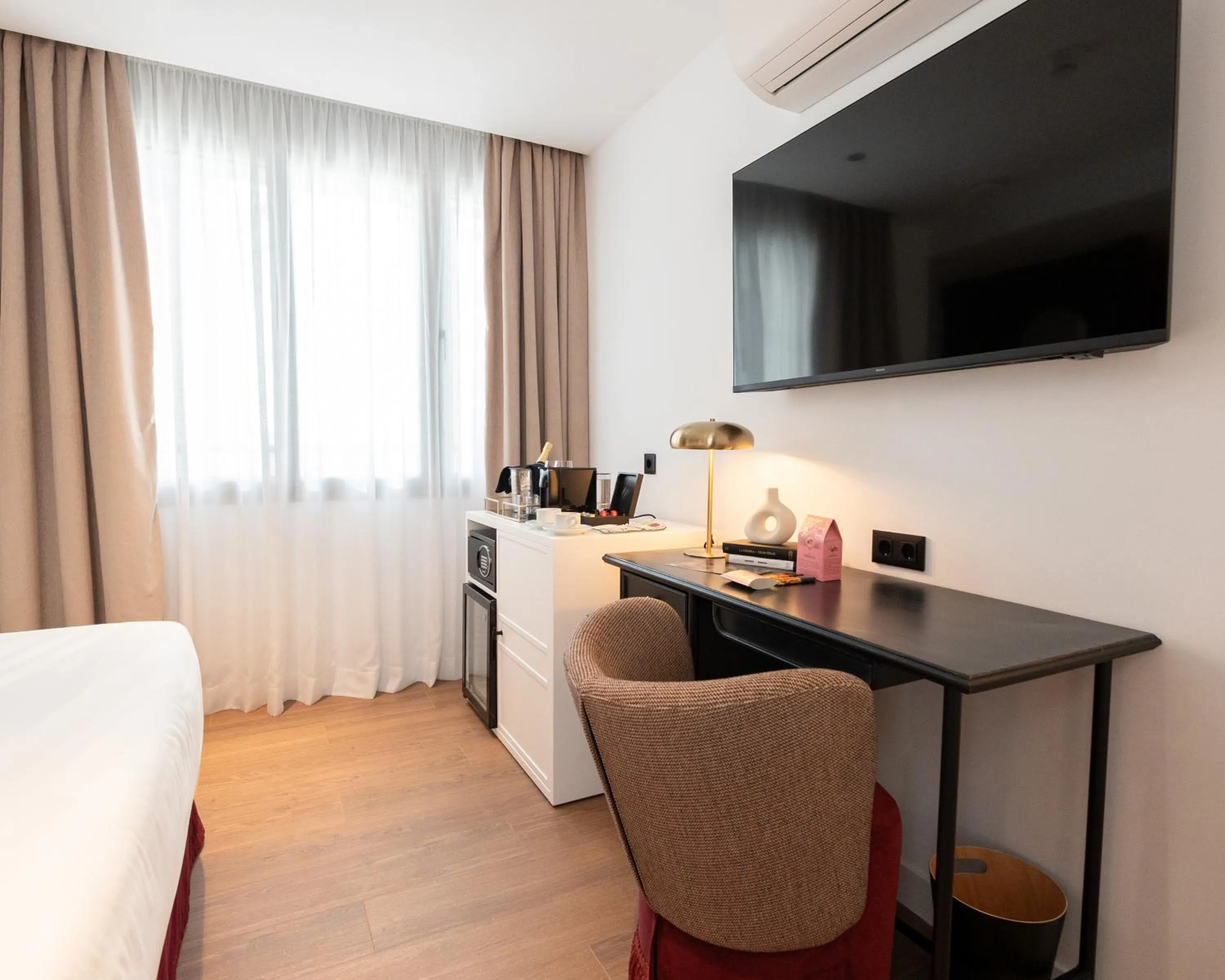 TV and multimedia in L&H Callao Selection Adults Only