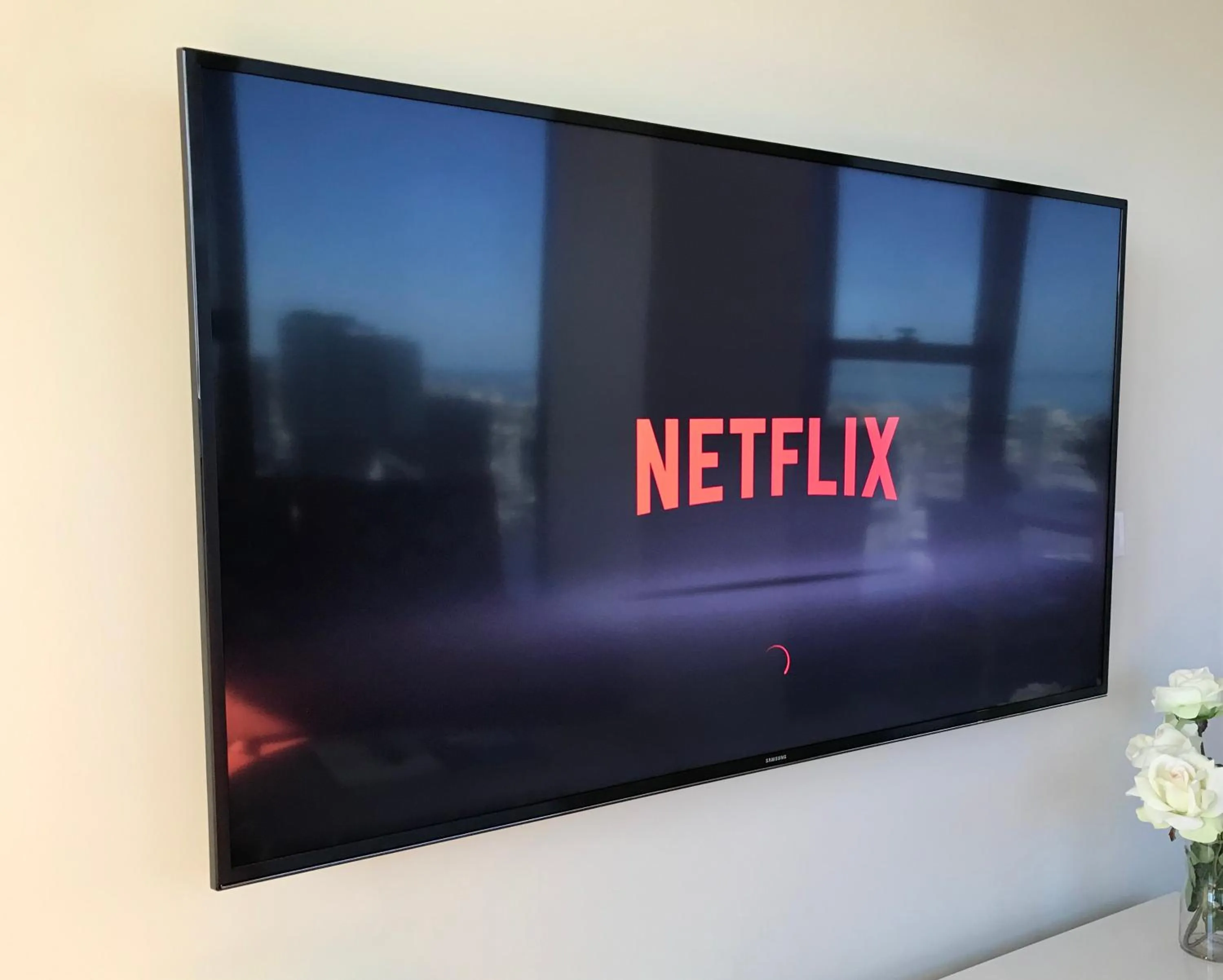 Communal lounge/ TV room, TV/Entertainment Center in Winston Apartments