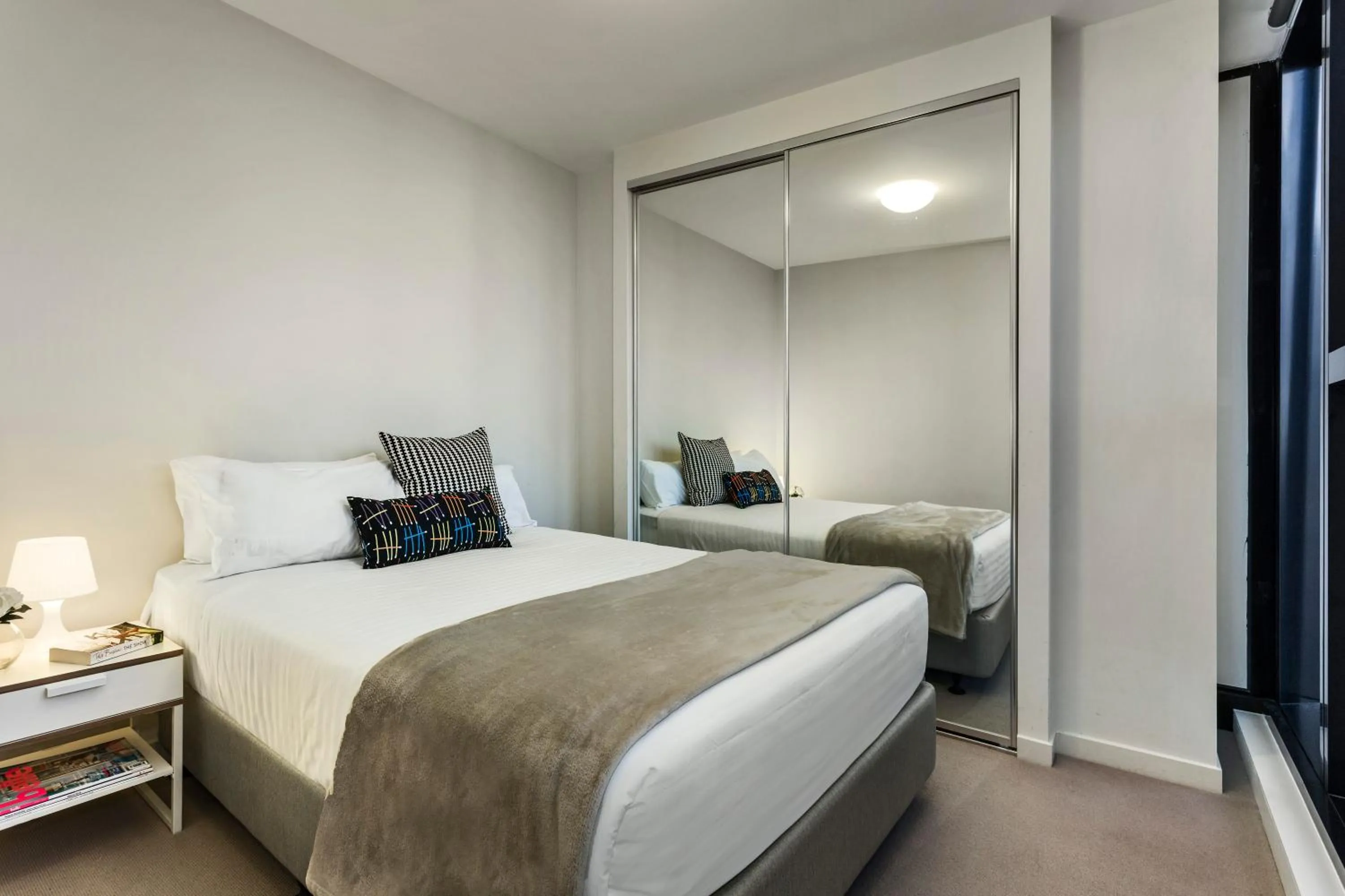 Bedroom, Bed in Winston Apartments