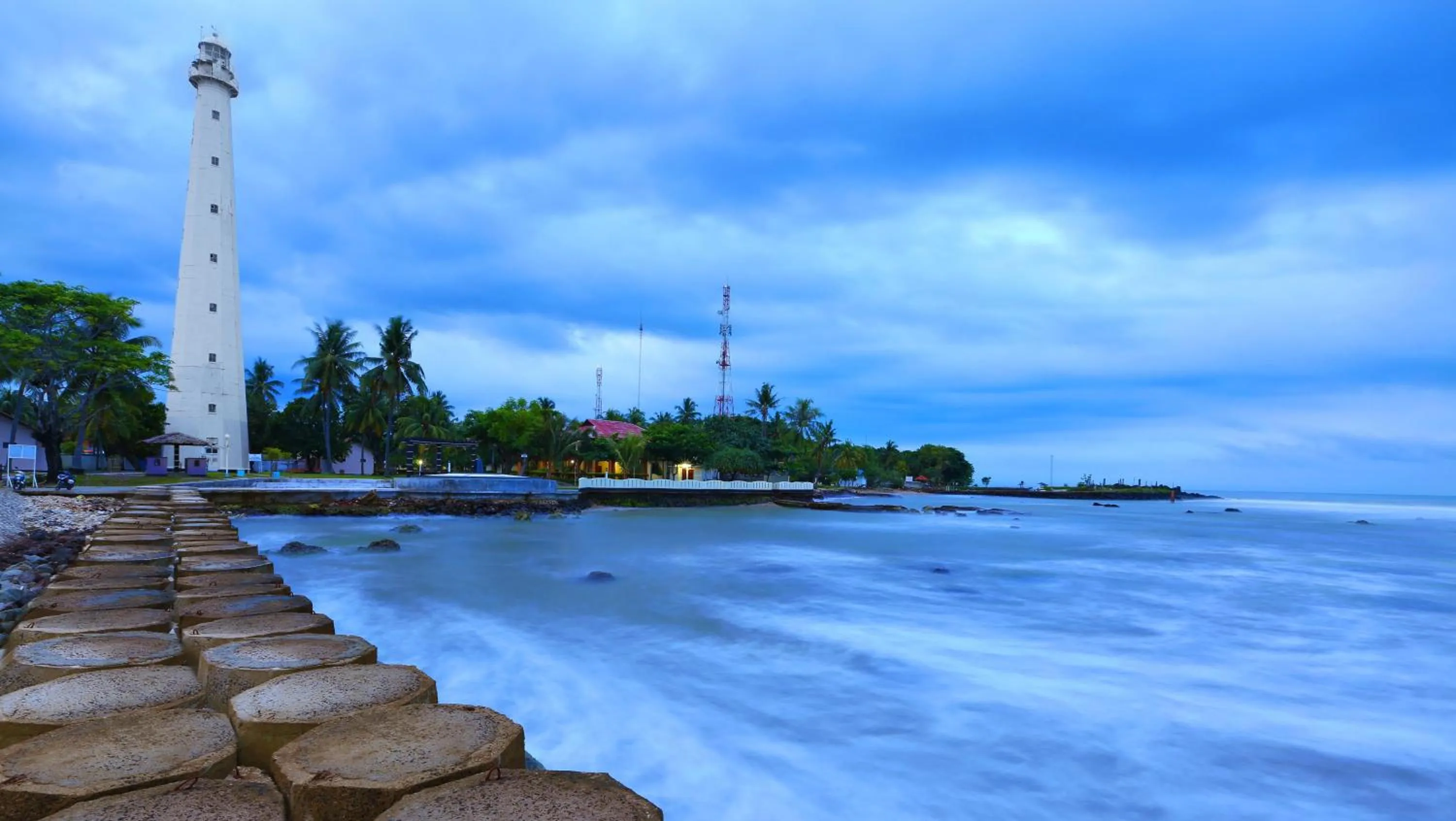 Beach in Aston Anyer Beach Hotel
