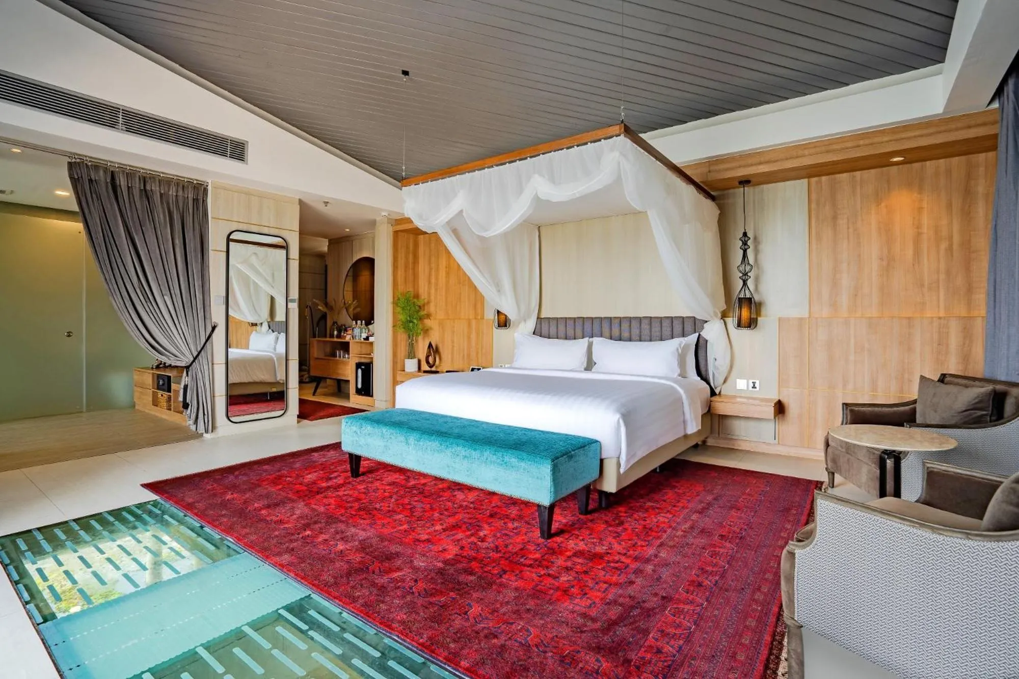 Photo of the whole room, Bed in Aston Anyer Beach Hotel
