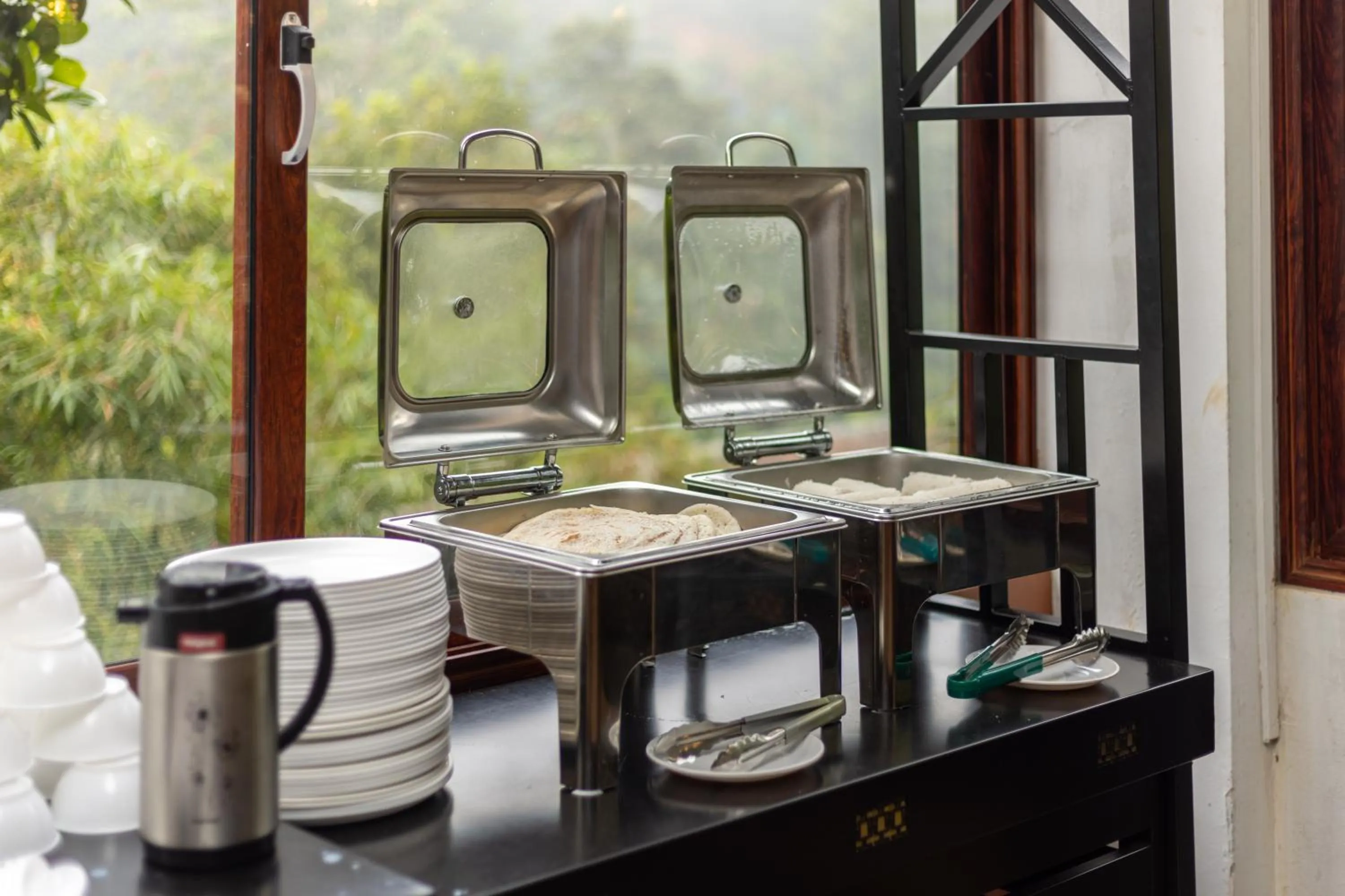 Restaurant/places to eat in Lakkidi Village Resort Wayanad