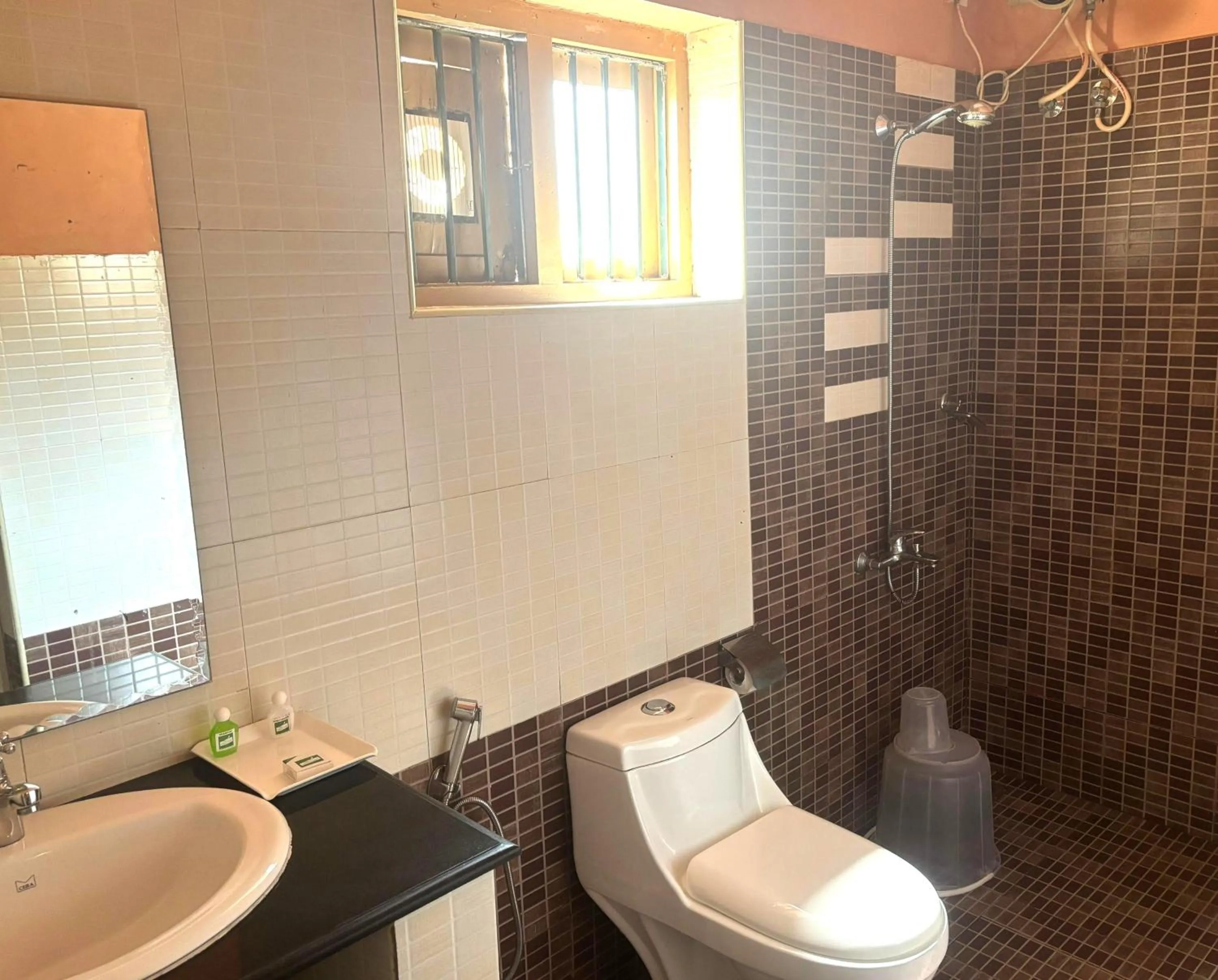 Shower in Lakkidi Village Resort Wayanad