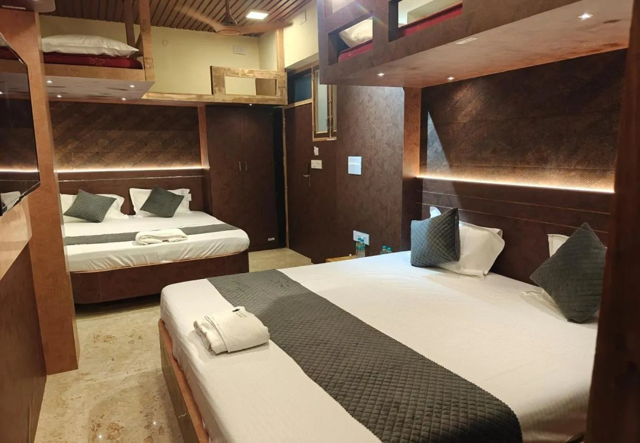 Photo of the whole room, Bed in Grand Inn